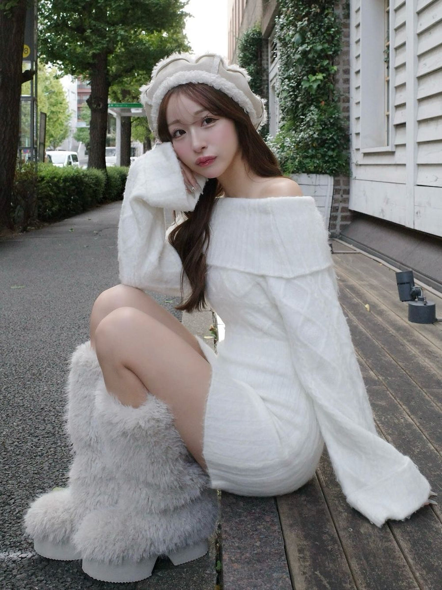モデル：156cm（着用サイズ：FREE　着用カラー：WHT）