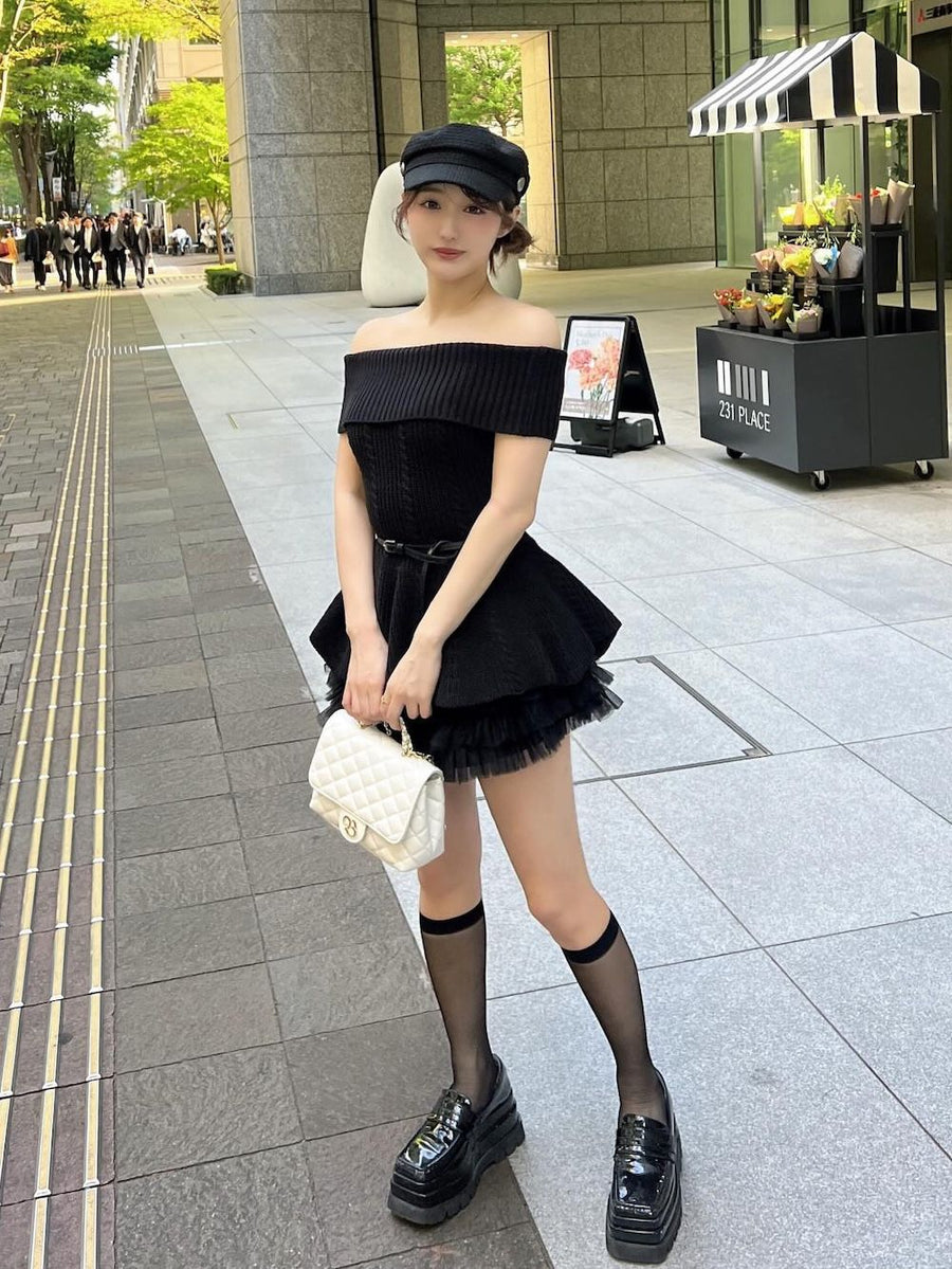 モデル：155cm（着用サイズ：FREE　着用カラー：BLK）
