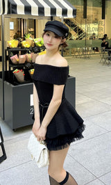 モデル：155cm（着用サイズ：FREE　着用カラー：BLK）