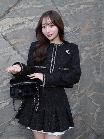 モデル：156cm（着用サイズ：FREE　着用カラー：BLK）
