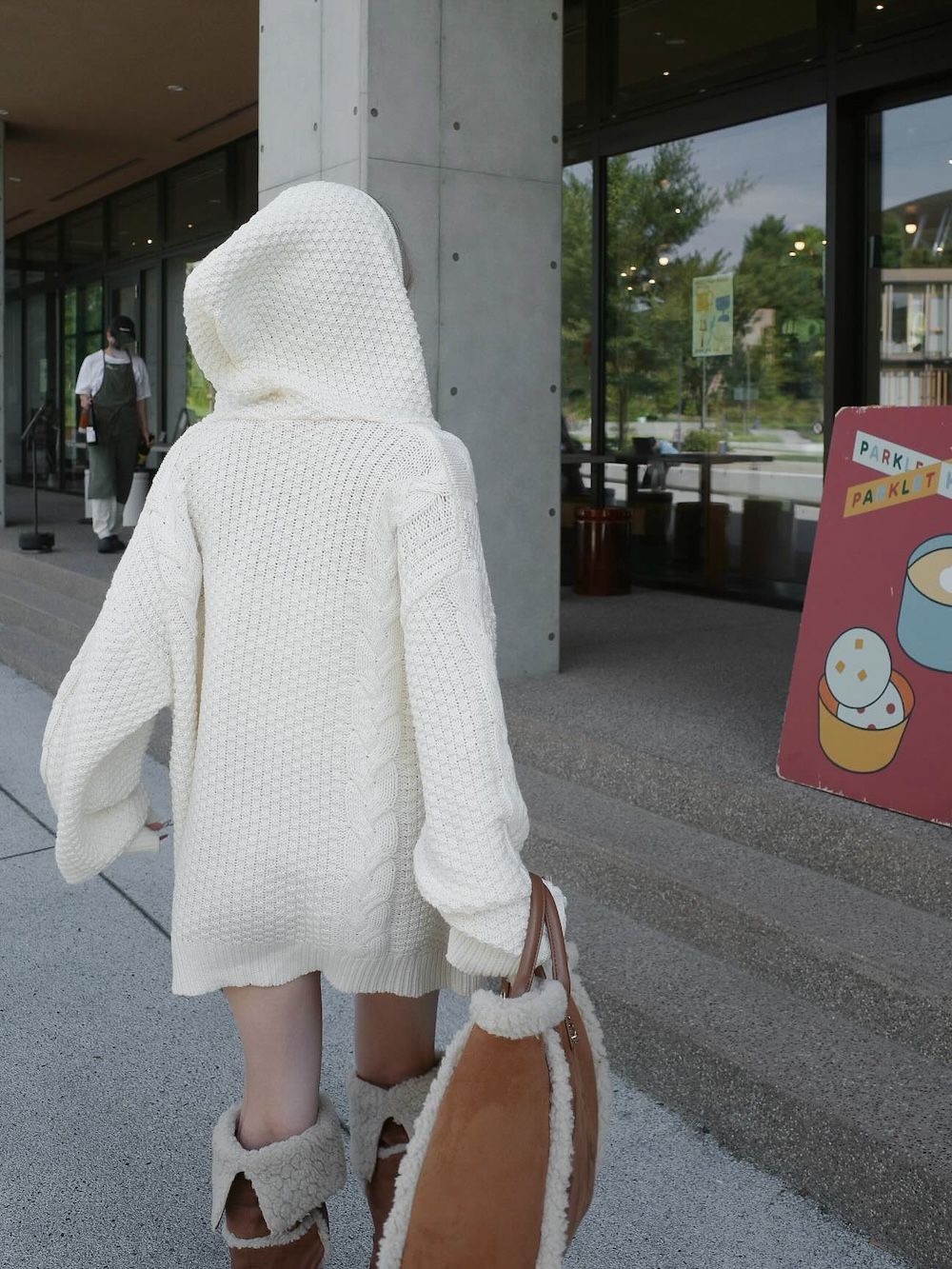モデル：163cm（着用サイズ：FREE　着用カラー：IVO）