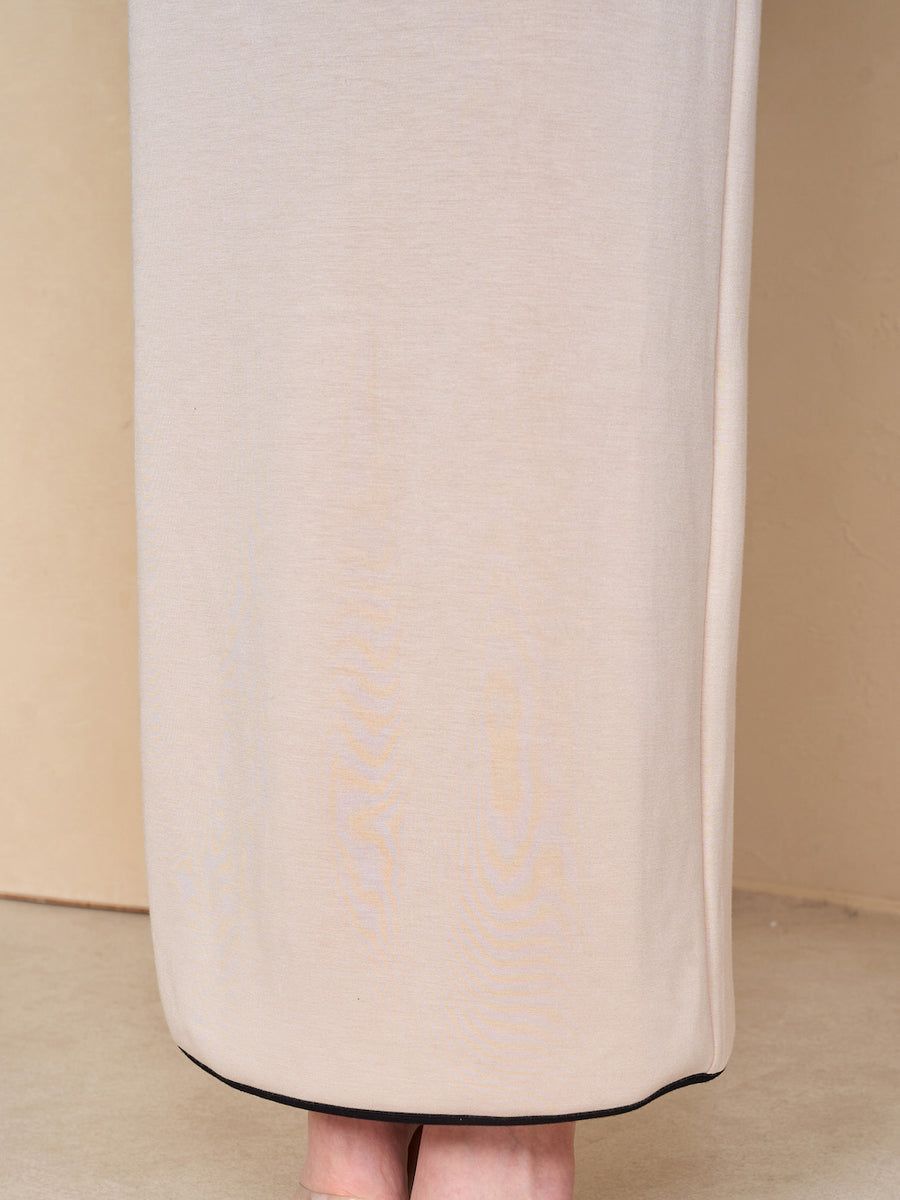 モデル：160cm（着用サイズ：FREE　着用カラー：BEG）