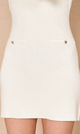 モデル：160cm（着用サイズ：FREE　着用カラー：WHT）