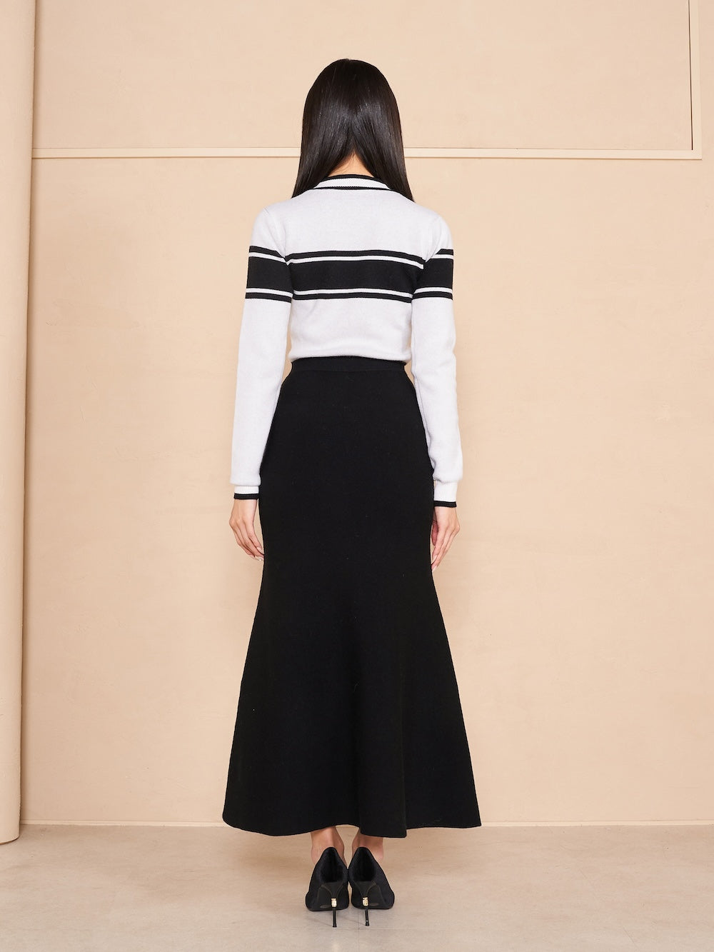 モデル：163cm（着用サイズ：FREE　着用カラー：BLK）