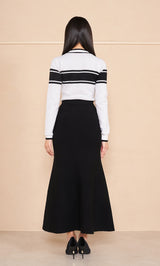 モデル：163cm（着用サイズ：FREE　着用カラー：BLK）