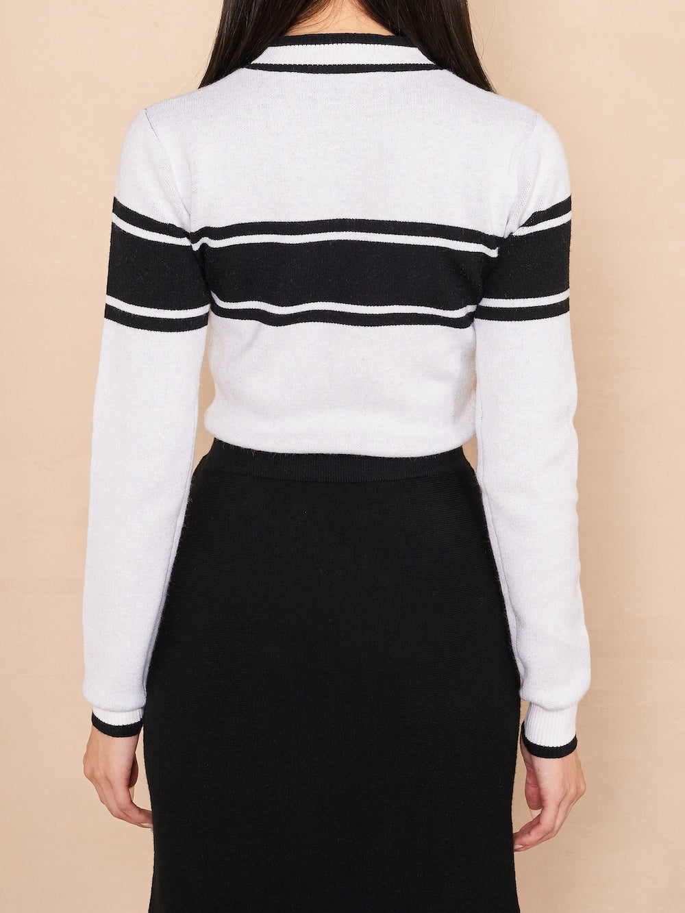 モデル：163cm（着用サイズ：FREE　着用カラー：BLK）