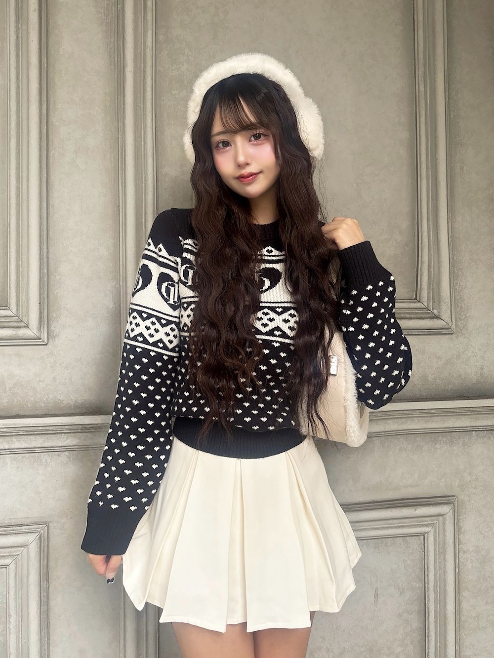 モデル：165cm（着用サイズ：FREE　着用カラー：BLK）