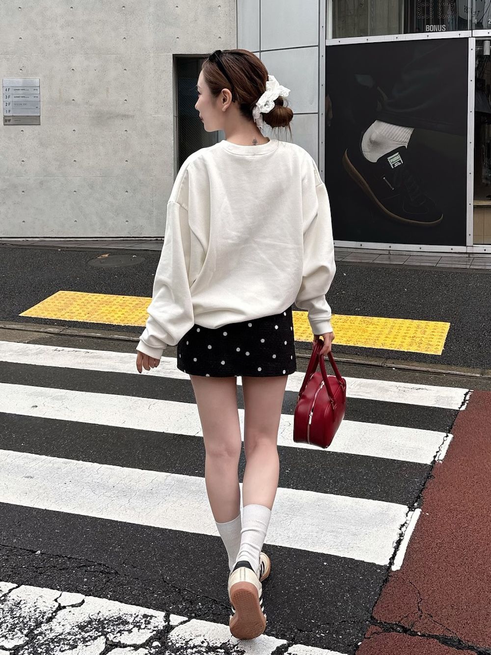 モデル：156cm（着用サイズ：S　着用カラー：BLK）