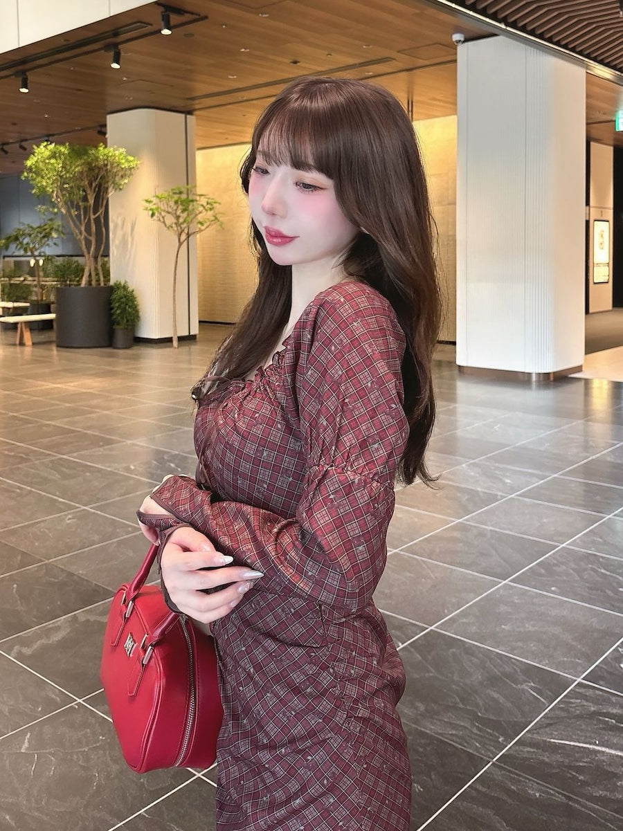 モデル：160cm（着用サイズ：FREE　着用カラー：BEG）