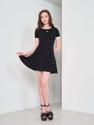 モデル：165cm（着用サイズ：FREE　着用カラー：DOT）