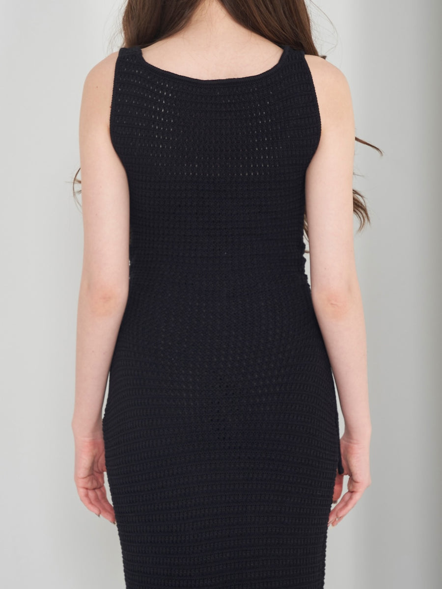 モデル：165cm（着用サイズ：FREE　着用カラー：BLK）