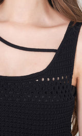 モデル：165cm（着用サイズ：FREE　着用カラー：BLK）