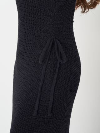 モデル：165cm（着用サイズ：FREE　着用カラー：BLK）