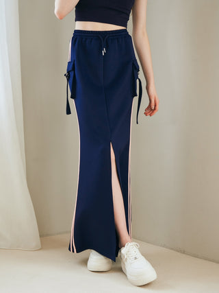 モデル：170cm（着用サイズ：FREE　着用カラー：NVY）