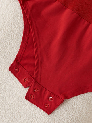 モデル：163cm（着用サイズ：FREE　着用カラー：RED）