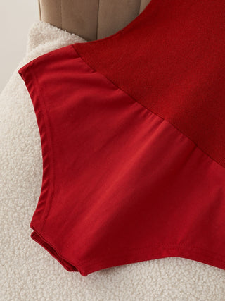 モデル：163cm（着用サイズ：FREE　着用カラー：RED）