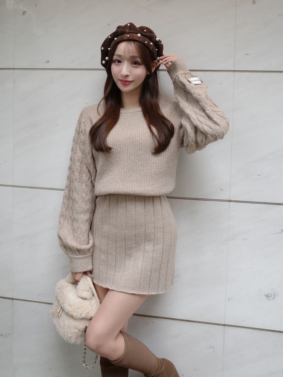 モデル：156cm（着用サイズ：FREE　着用カラー：BEG）