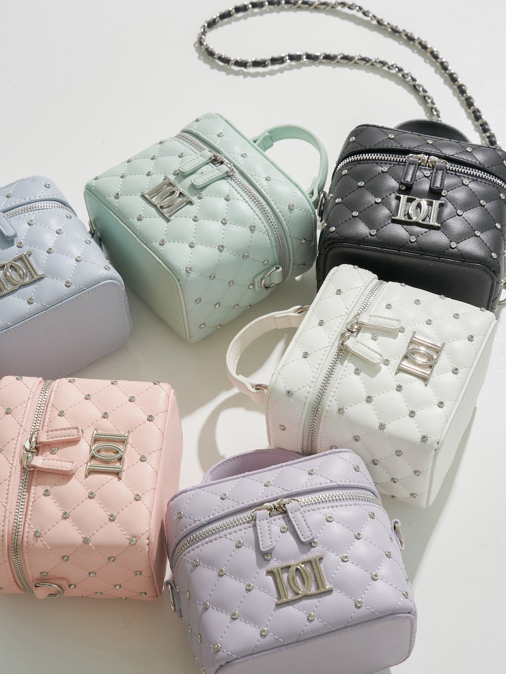 darich キルティングスクエアミニバッグ シルバーパーツ】キルティングスクエアミニバッグ – Darich (ダーリッチ)