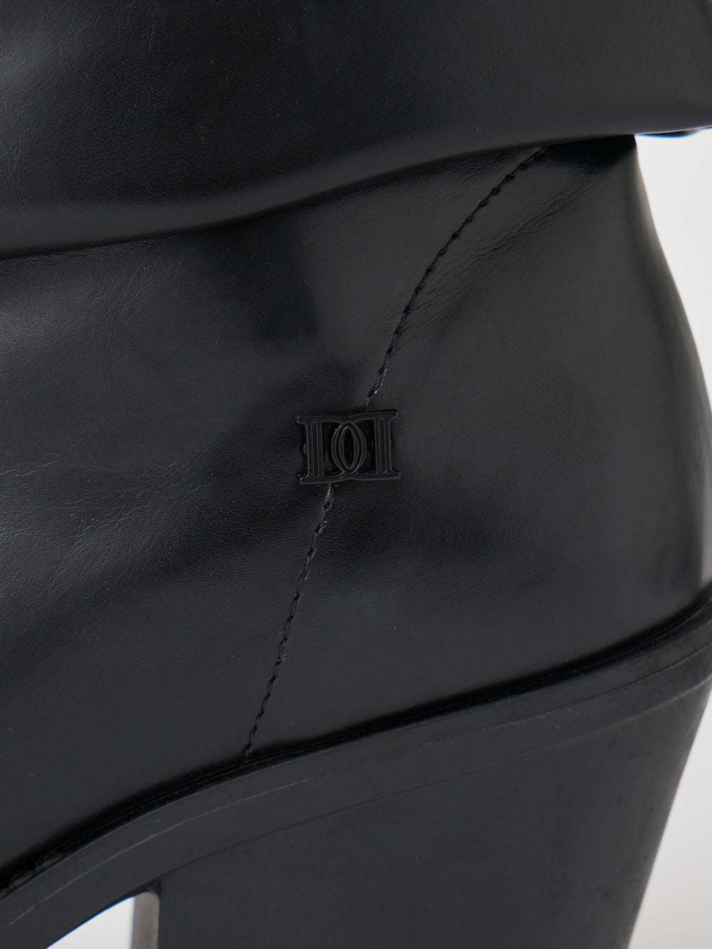 サイズ：L　カラー：BLK