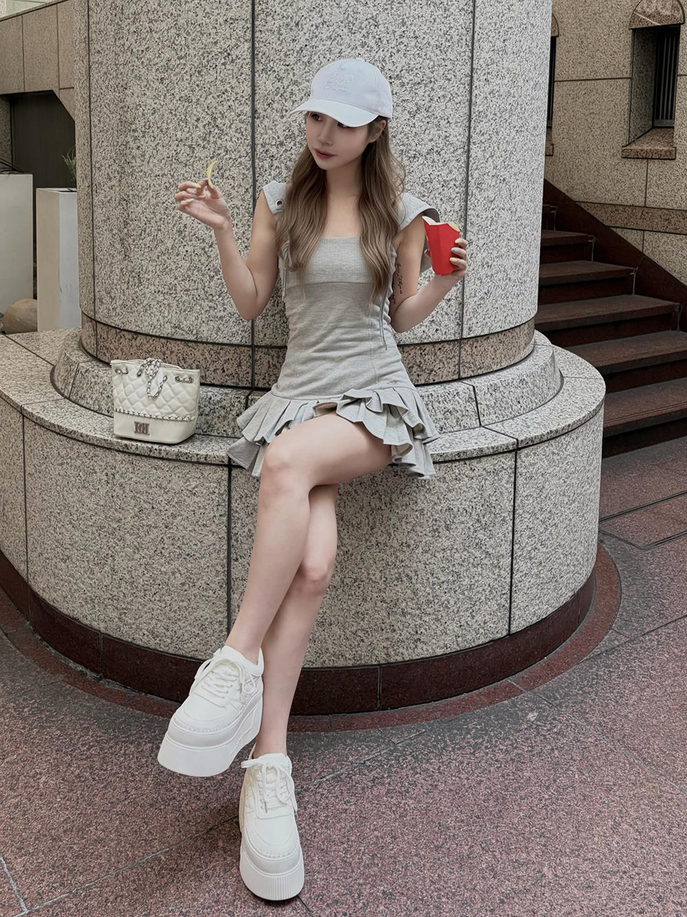 サイズ：M　カラー：WHT