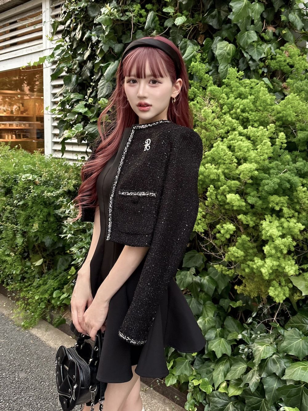 モデル：164cm（着用サイズ：FREE　着用カラー：BLK）