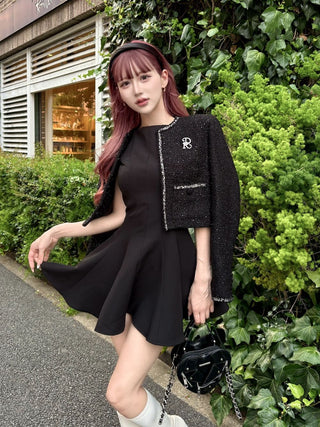 モデル：164cm（着用サイズ：FREE　着用カラー：BLK）