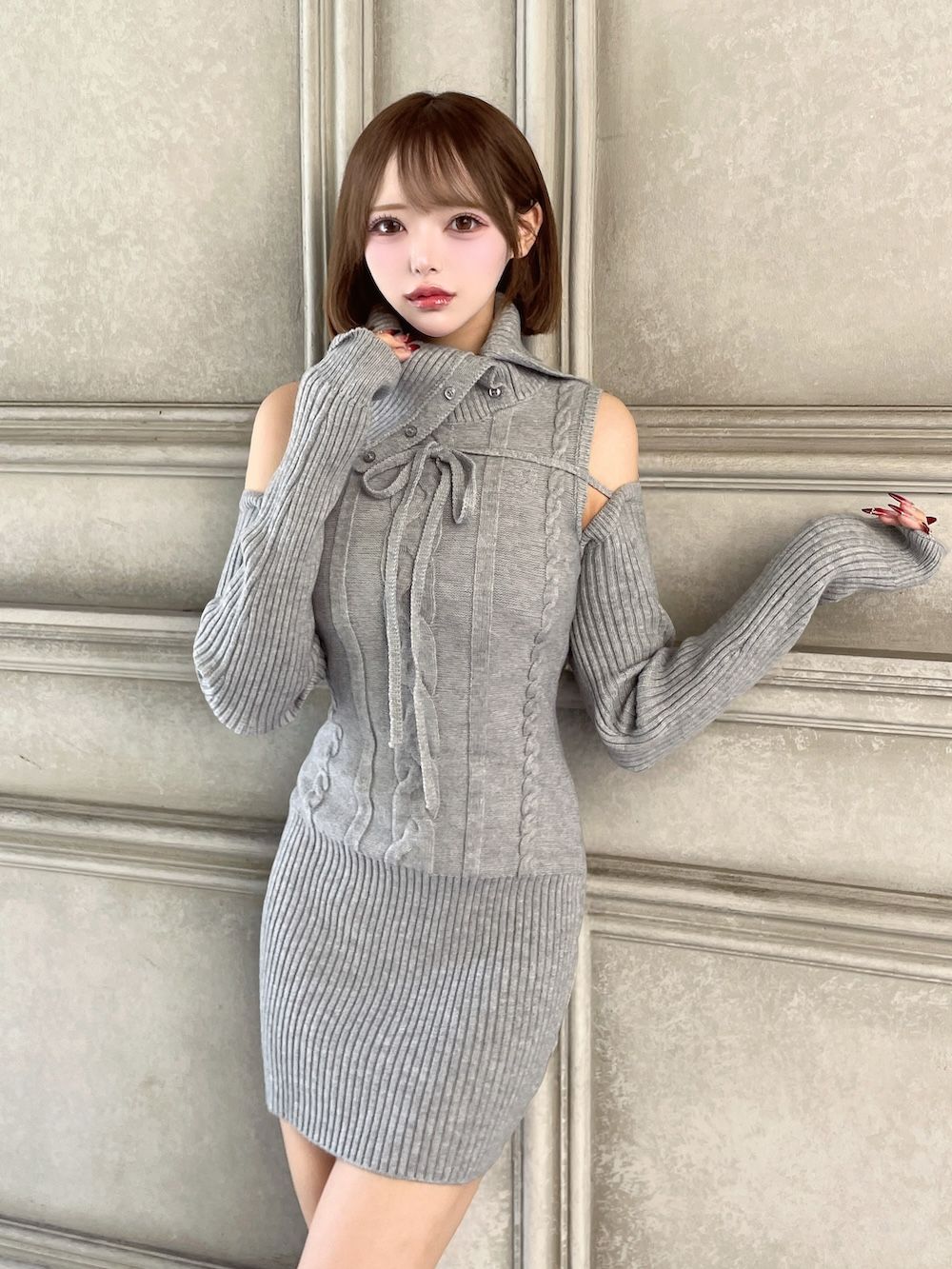 デザインネックニットミニワンピース – Darich