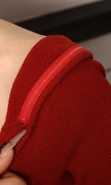 モデル：163cm（着用サイズ：FREE　着用カラー：RED）