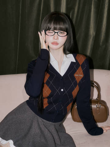 モデル：164cm（着用サイズ：FREE　着用カラー：NVY）