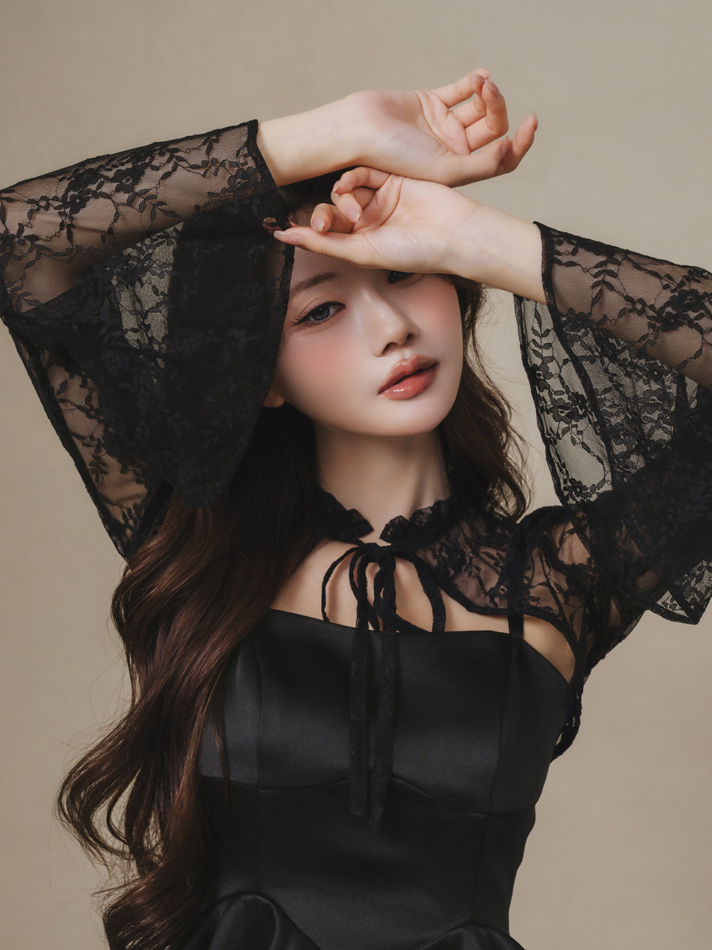 モデル：164cm（着用サイズ：FREE　着用カラー：BLK）