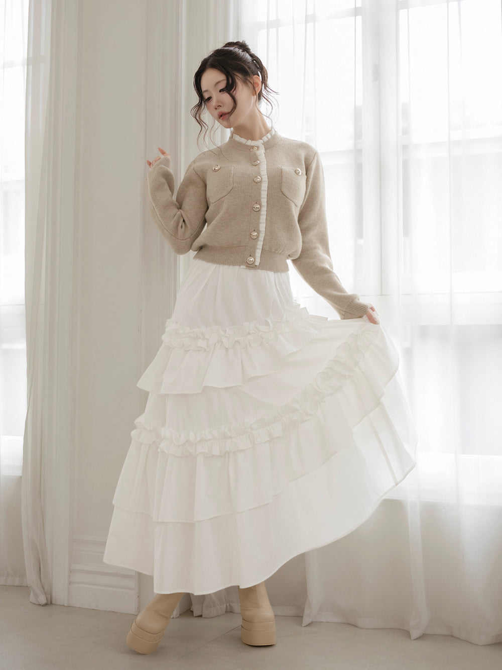 モデル：164cm（着用サイズ：FREE　着用カラー：WHT）