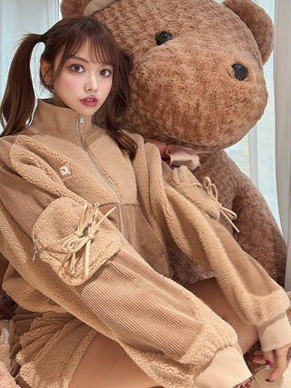 モデル：163cm（着用サイズ：FREE　着用カラー：BEG）