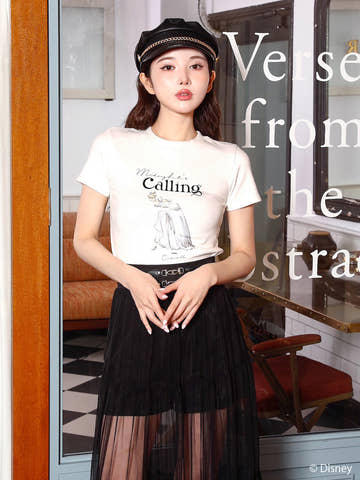 モデル：160cm（着用サイズ：FREE　着用カラー：WHT）