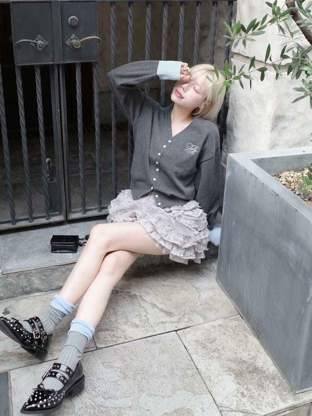 モデル：155cm（着用サイズ：FREE　着用カラー：C-GRY）