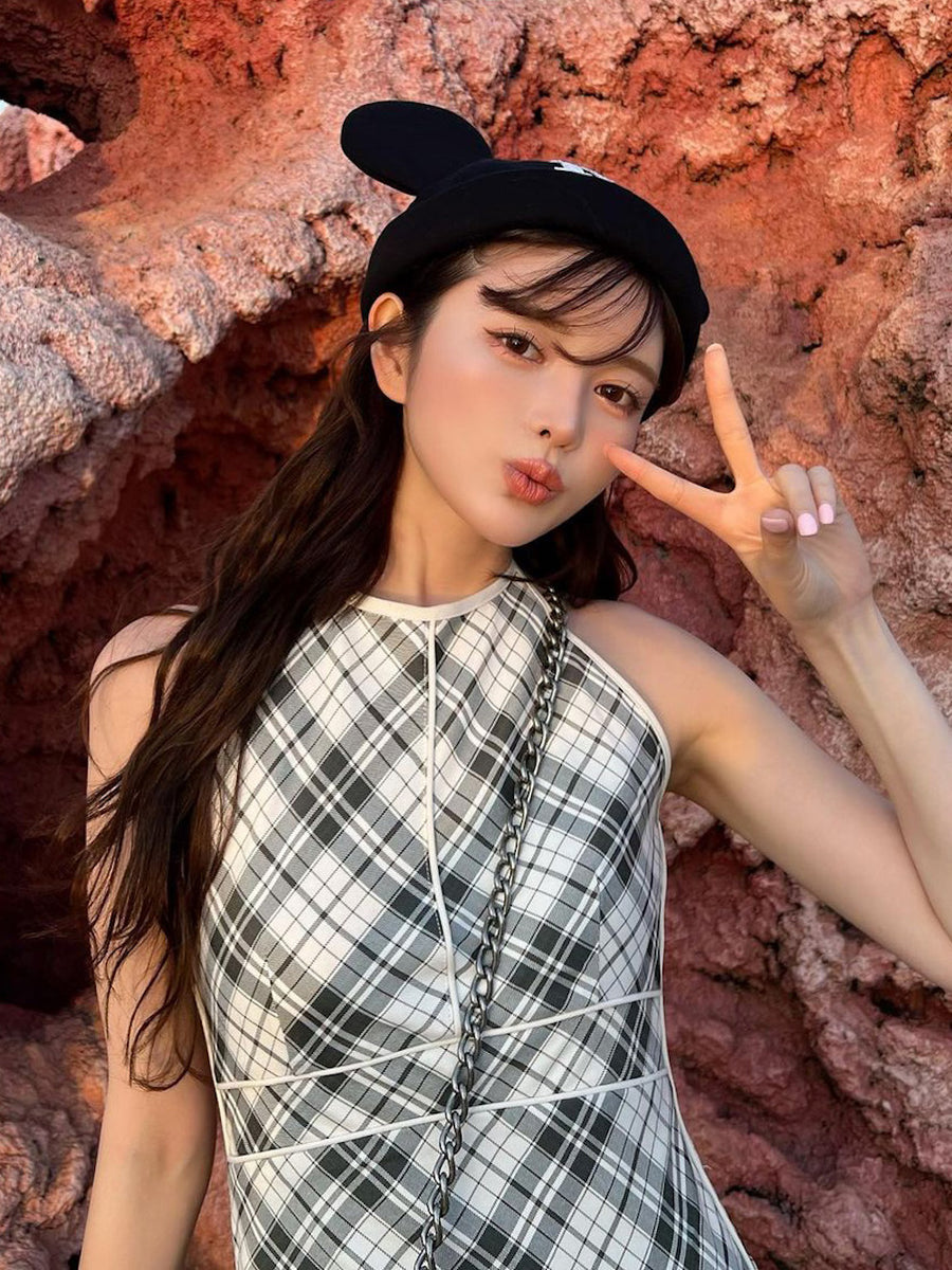 モデル：160cm（着用サイズ：FREE　着用カラー：IVO）