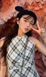 モデル：160cm（着用サイズ：FREE　着用カラー：IVO）