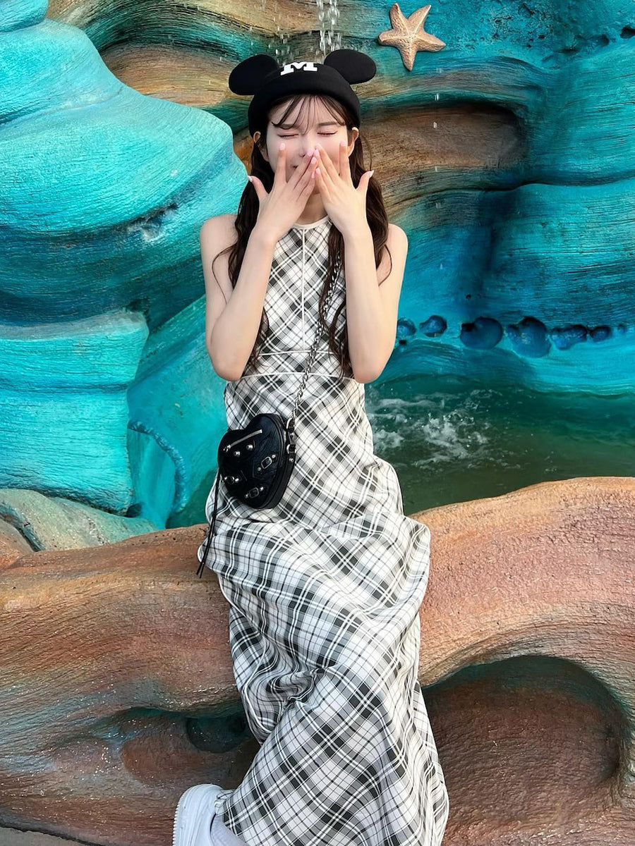 モデル：160cm（着用サイズ：FREE　着用カラー：IVO）