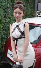モデル：158cm（着用サイズ：FREE　着用カラー：IVO）
