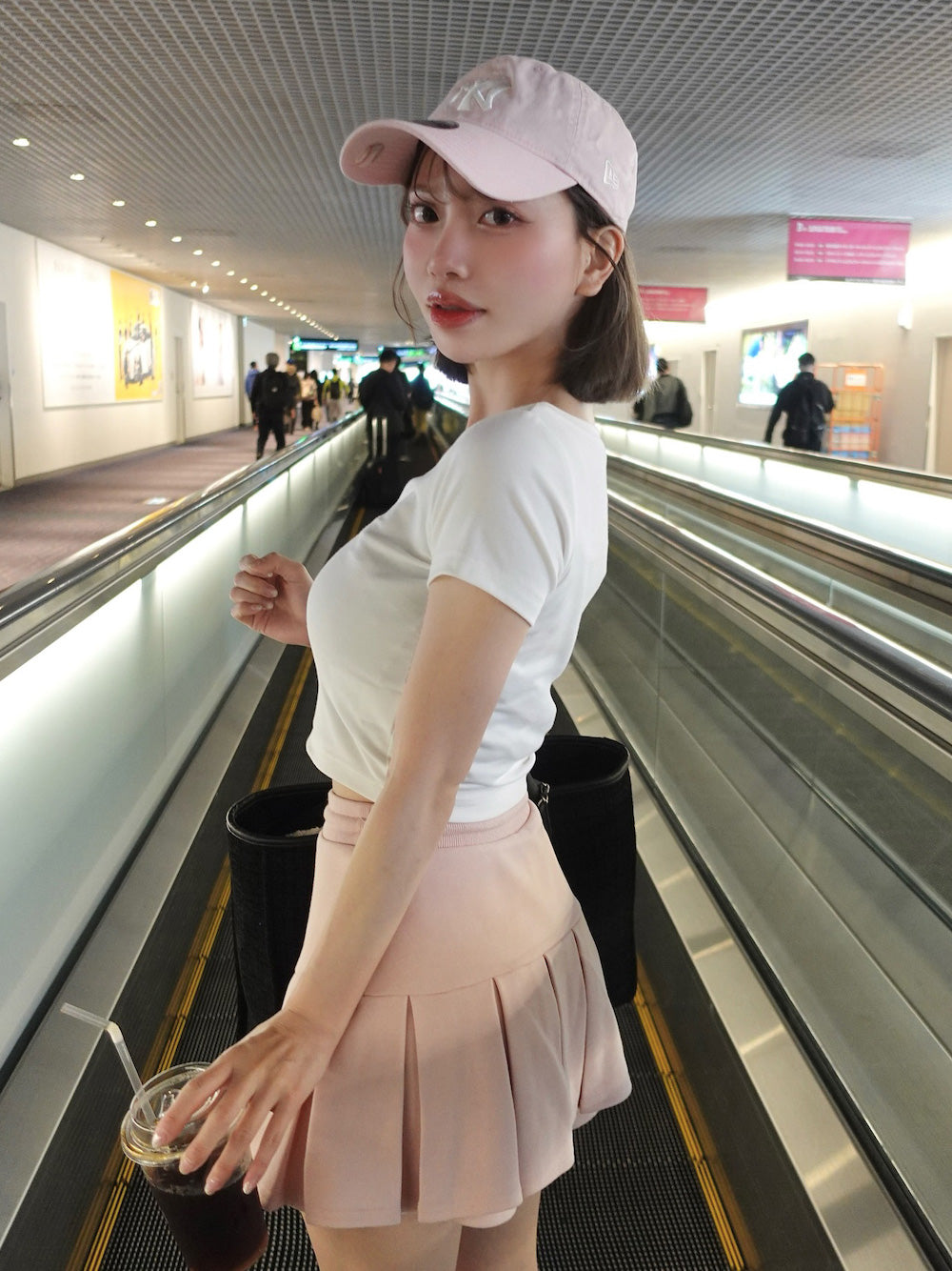モデル：156cm（着用サイズ：FREE　着用カラー：PNK）