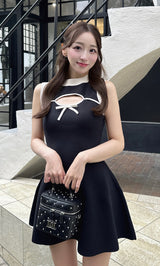 モデル：156cm（着用サイズ：FREE　着用カラー：BLK）