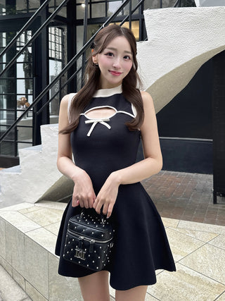 モデル：156cm（着用サイズ：FREE　着用カラー：BLK）