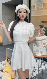 モデル：160cm（着用サイズ：FREE　着用カラー：WHT）