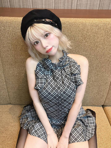 モデル：155cm（着用サイズ：FREE　着用カラー：GRY）