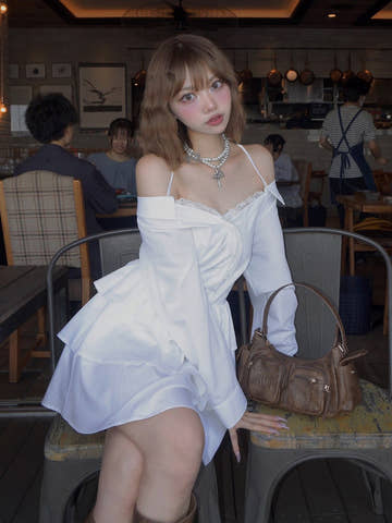 モデル：158cm（着用サイズ：FREE　着用カラー：WHT）