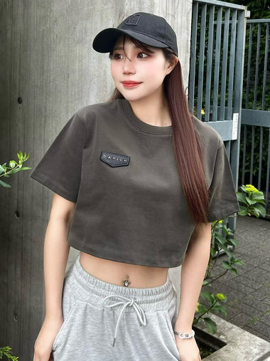 ロゴプレートショートTシャツ