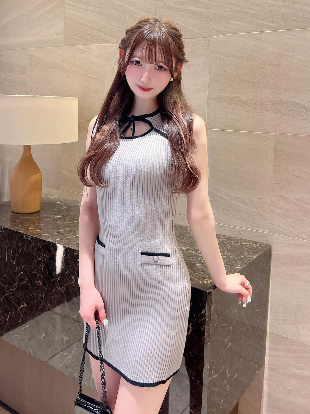 モデル：158cm（着用サイズ：FREE　着用カラー：GRY）