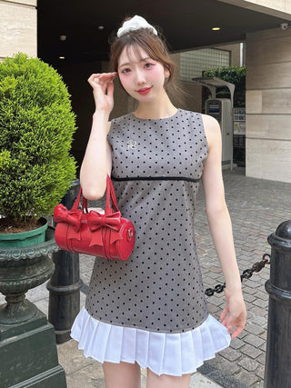 モデル：160cm（着用サイズ：FREE　着用カラー：GRY）