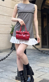 モデル：160cm（着用サイズ：FREE　着用カラー：GRY）