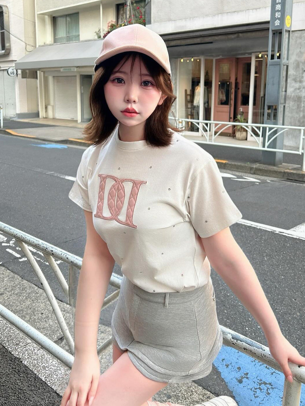 キルティングアップリケビジューTシャツ