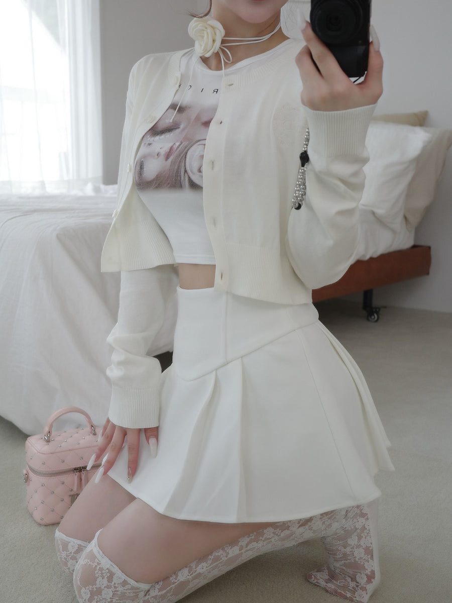 モデル：158cm（着用サイズ：FREE　着用カラー：WHT）